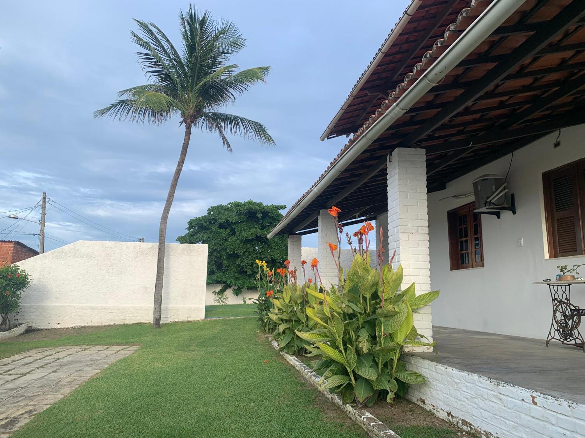 Morro Branco Suites - Hospedaria Morro Branco 베베리베 외부 사진